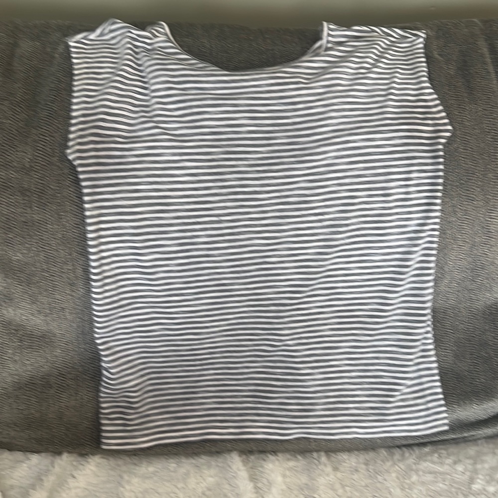 Loft black/white striped cap sleeve top in small